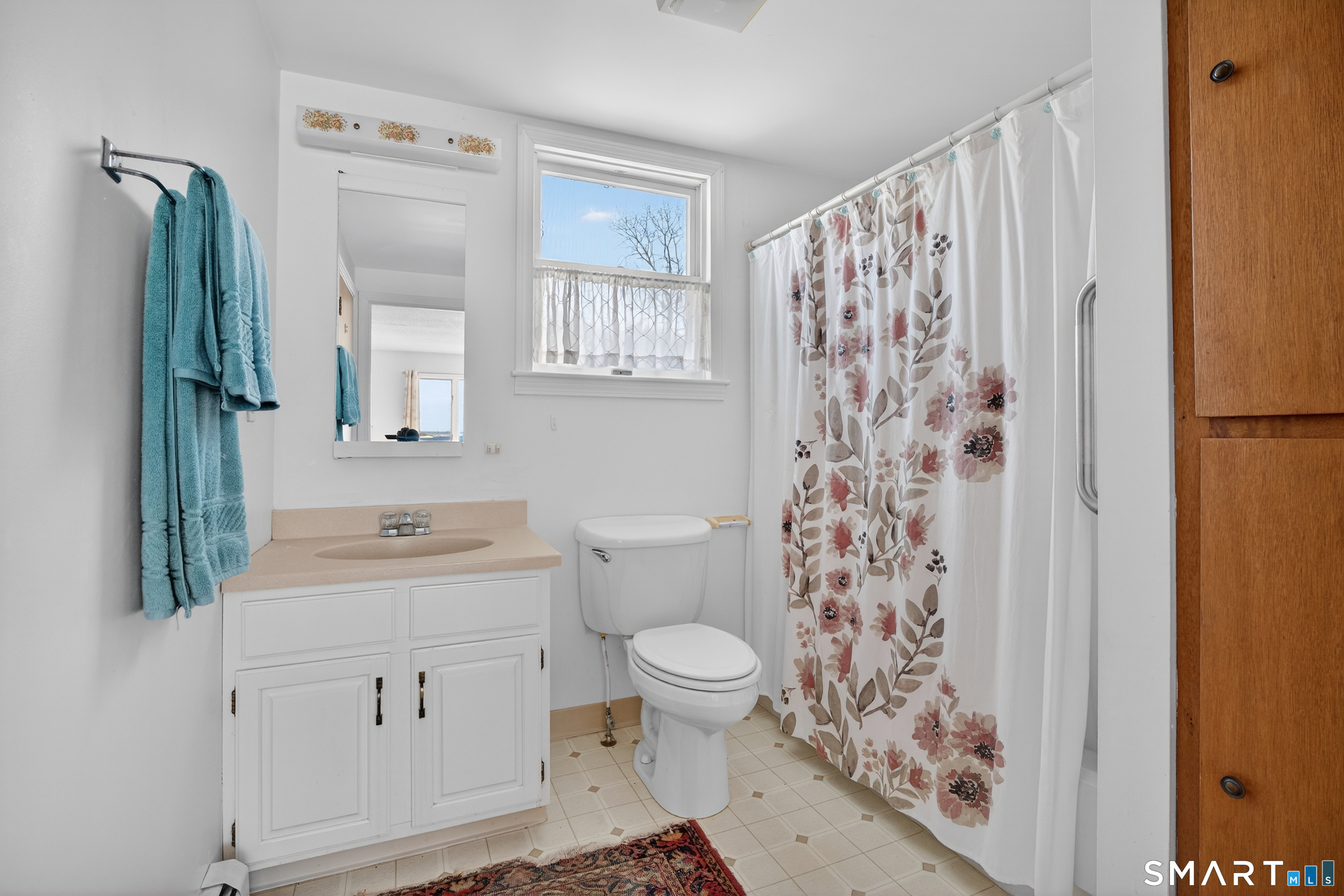 60 New Shore Road Waterford, CT 06385 - Photo 20 of 33