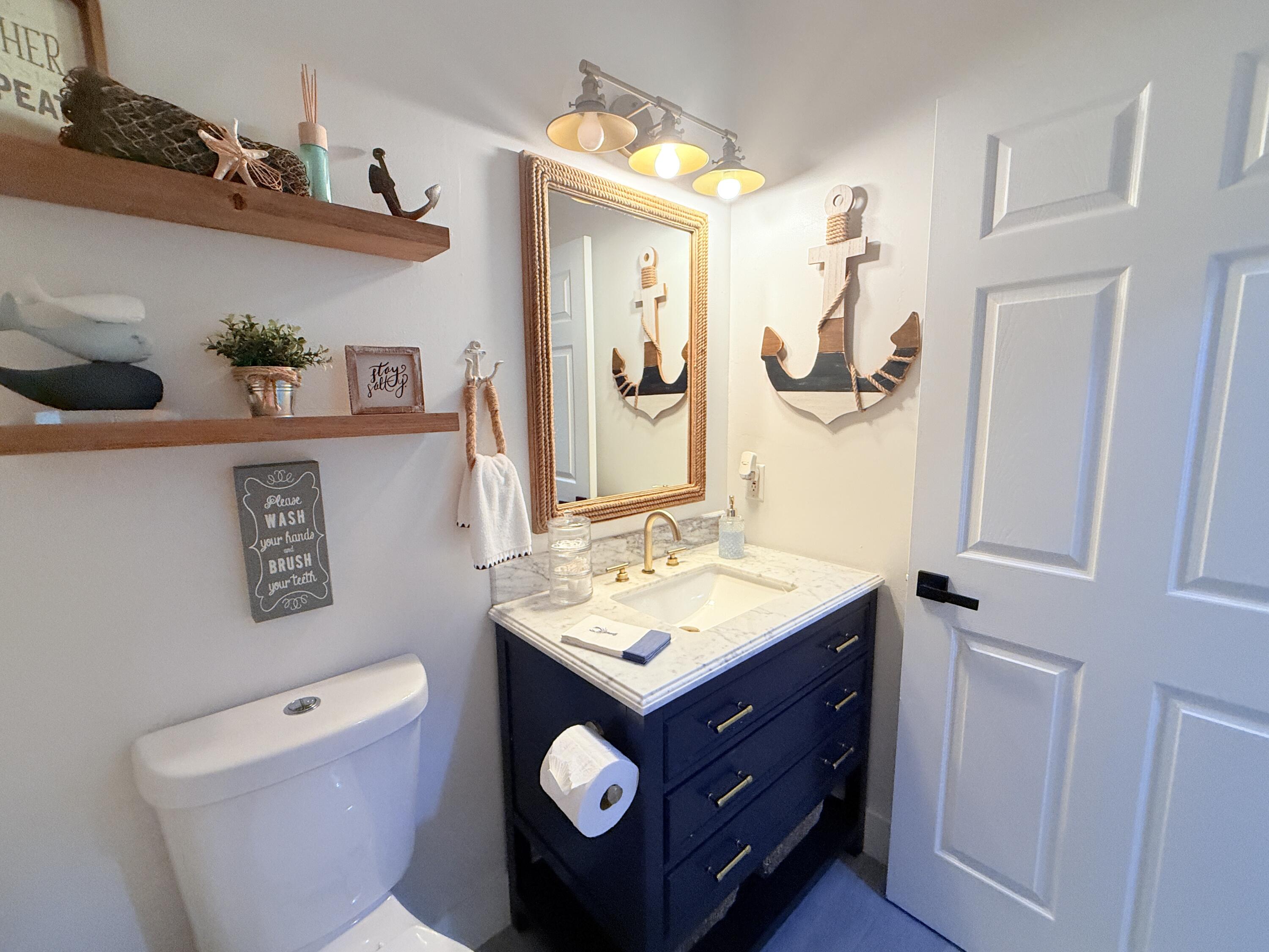 614 R Santa Anita Lane Key Largo, FL 33037 - Photo 33 of 64 Guest Bathroom