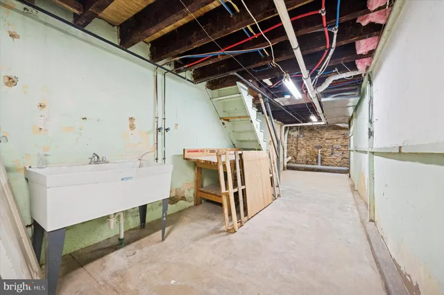 $499,900 | 204 Stoneway Lane, Merion Station, PA 19066