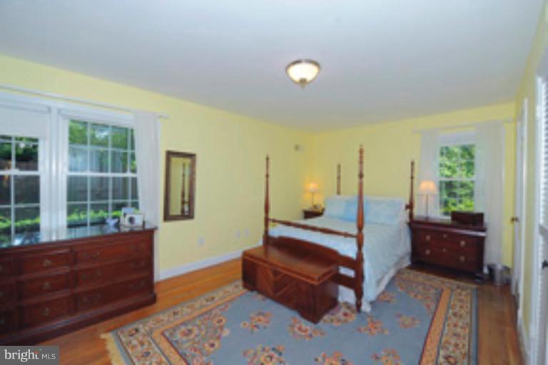 5807 Overlea Road Bethesda, MD 20816 - Photo 13 of 23 a room with furniture and windows