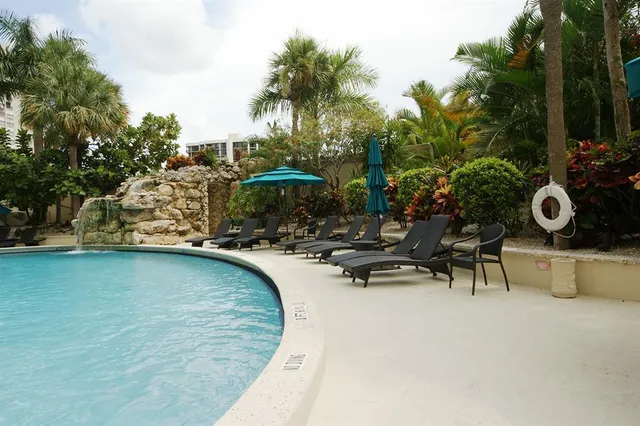 $4,650 | 2480 Presidential Way, Unit 1903, West Palm Beach, FL 33401