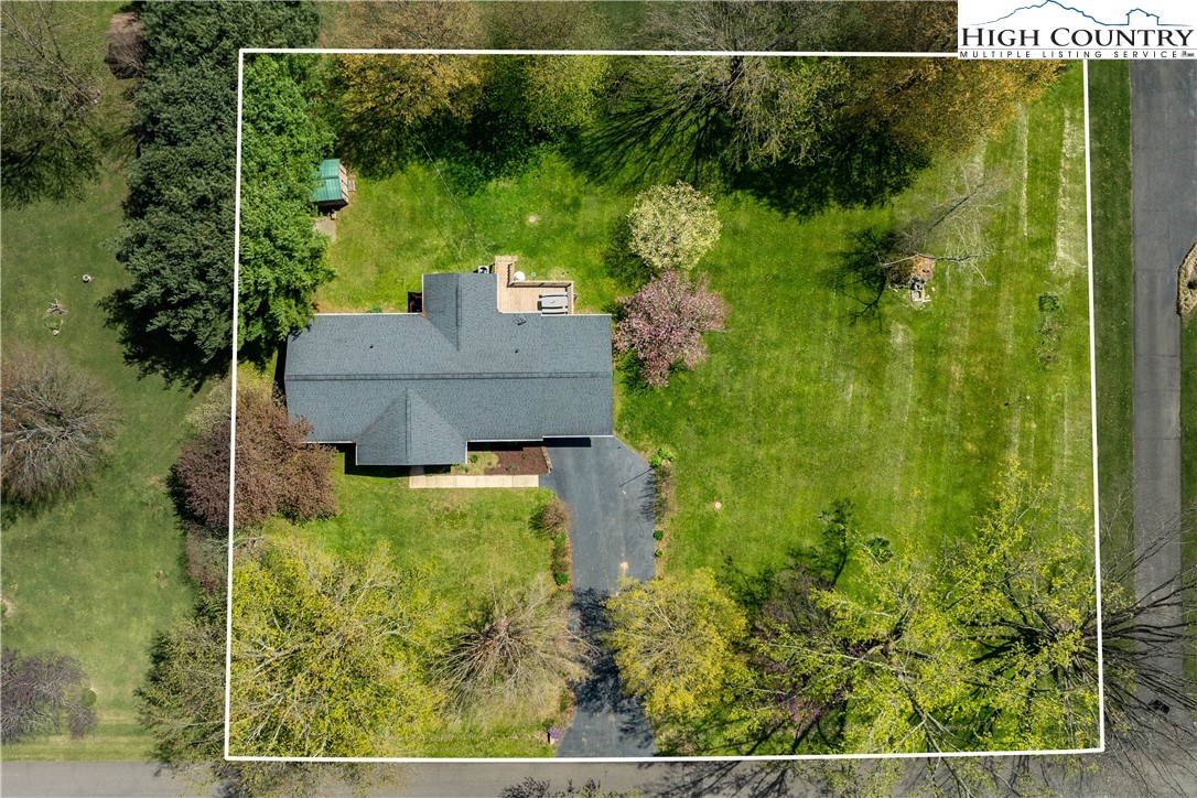 525 Adams Road Mountain City, TN 37683 - Photo 23 of 49 Gallery Image 23