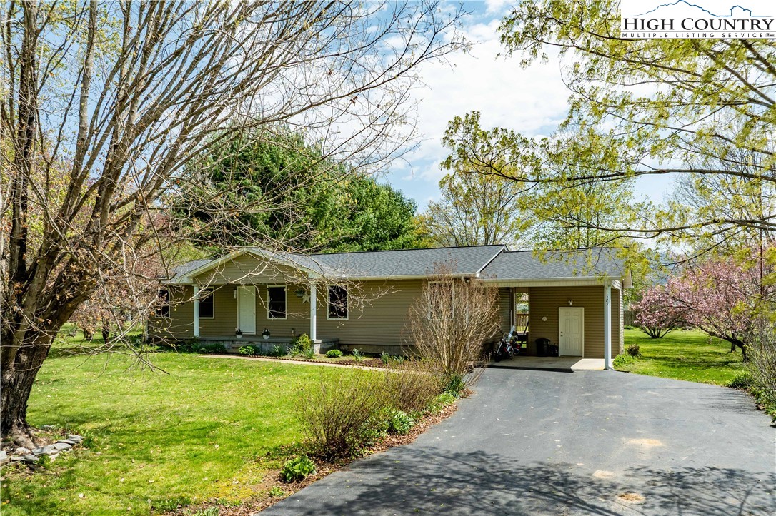 525 Adams Road Mountain City, TN 37683 - Photo 26 of 49 Gallery Image 26