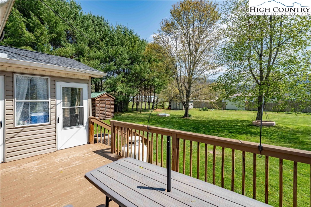 525 Adams Road Mountain City, TN 37683 - Photo 34 of 49 Gallery Image 34