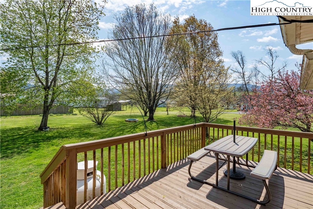 525 Adams Road Mountain City, TN 37683 - Photo 35 of 49 Gallery Image 35