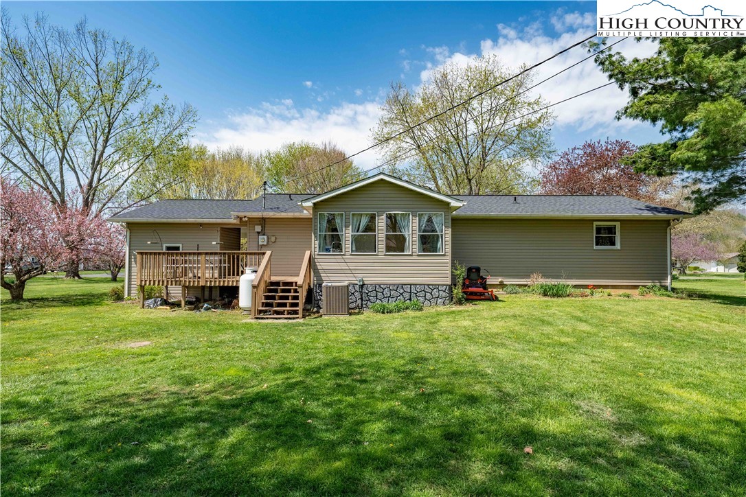 525 Adams Road Mountain City, TN 37683 - Photo 44 of 49 Gallery Image 44