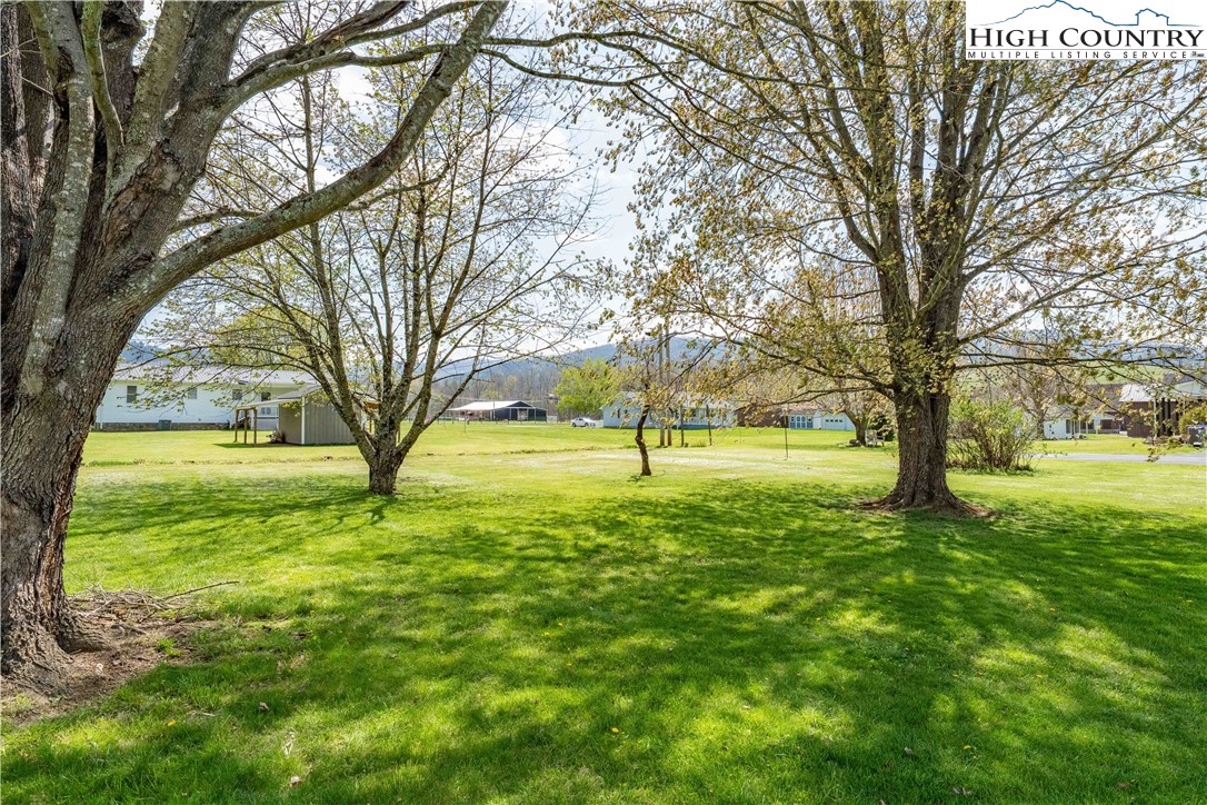 525 Adams Road Mountain City, TN 37683 - Photo 47 of 49 Gallery Image 47