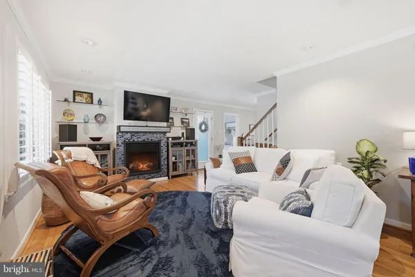 $985,000 | 415 South Jefferson Street, Arlington, VA 22204