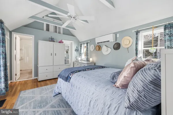 $985,000 | 415 South Jefferson Street, Arlington, VA 22204