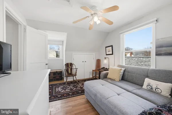 $985,000 | 415 South Jefferson Street, Arlington, VA 22204