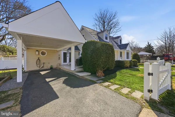 $985,000 | 415 South Jefferson Street, Arlington, VA 22204