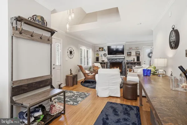 $985,000 | 415 South Jefferson Street, Arlington, VA 22204