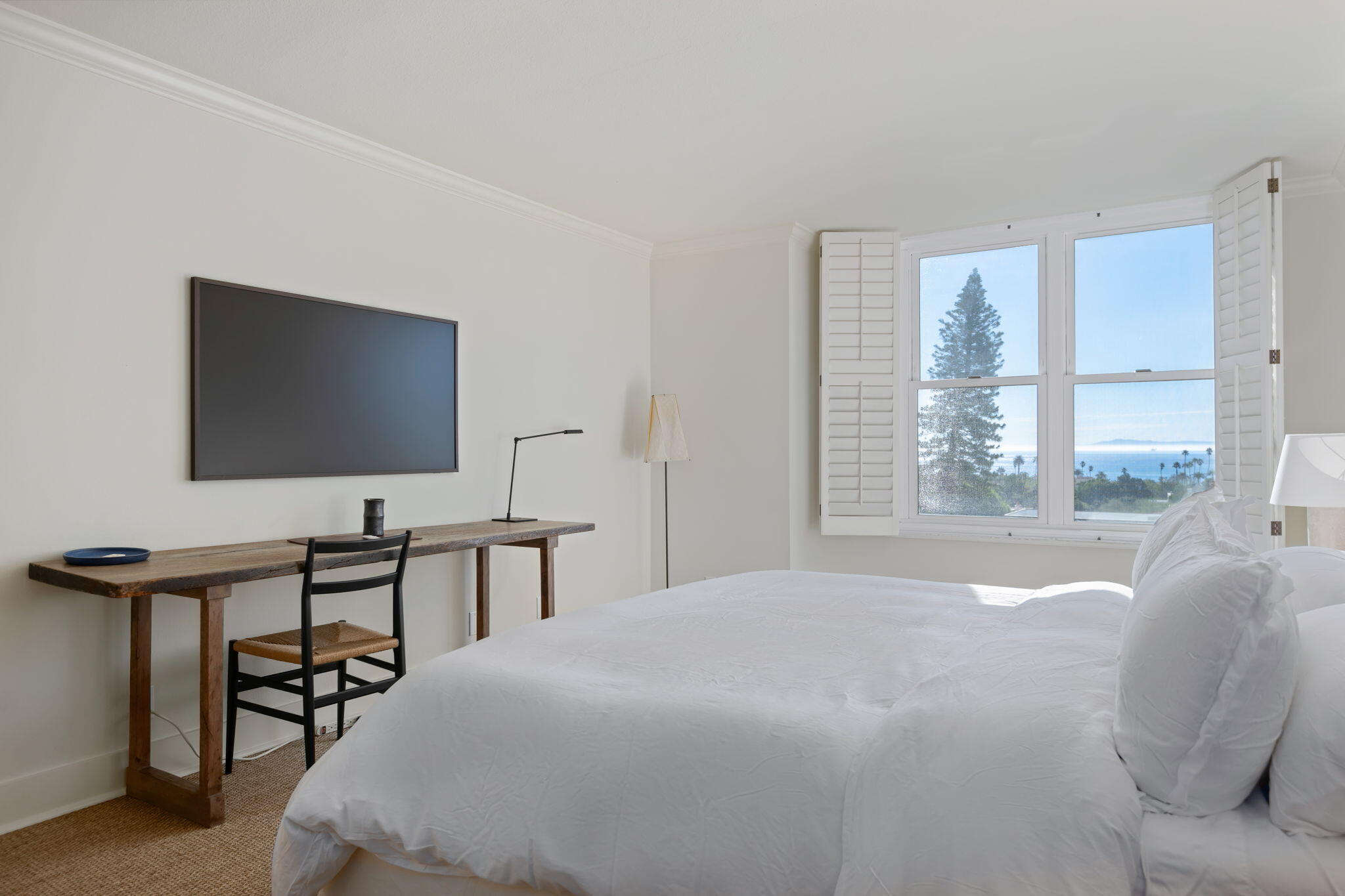 1220 Coast Village Road, Unit 308 Santa Barbara, CA 93108 - Photo 15 of 26 24-Primary Bedroom