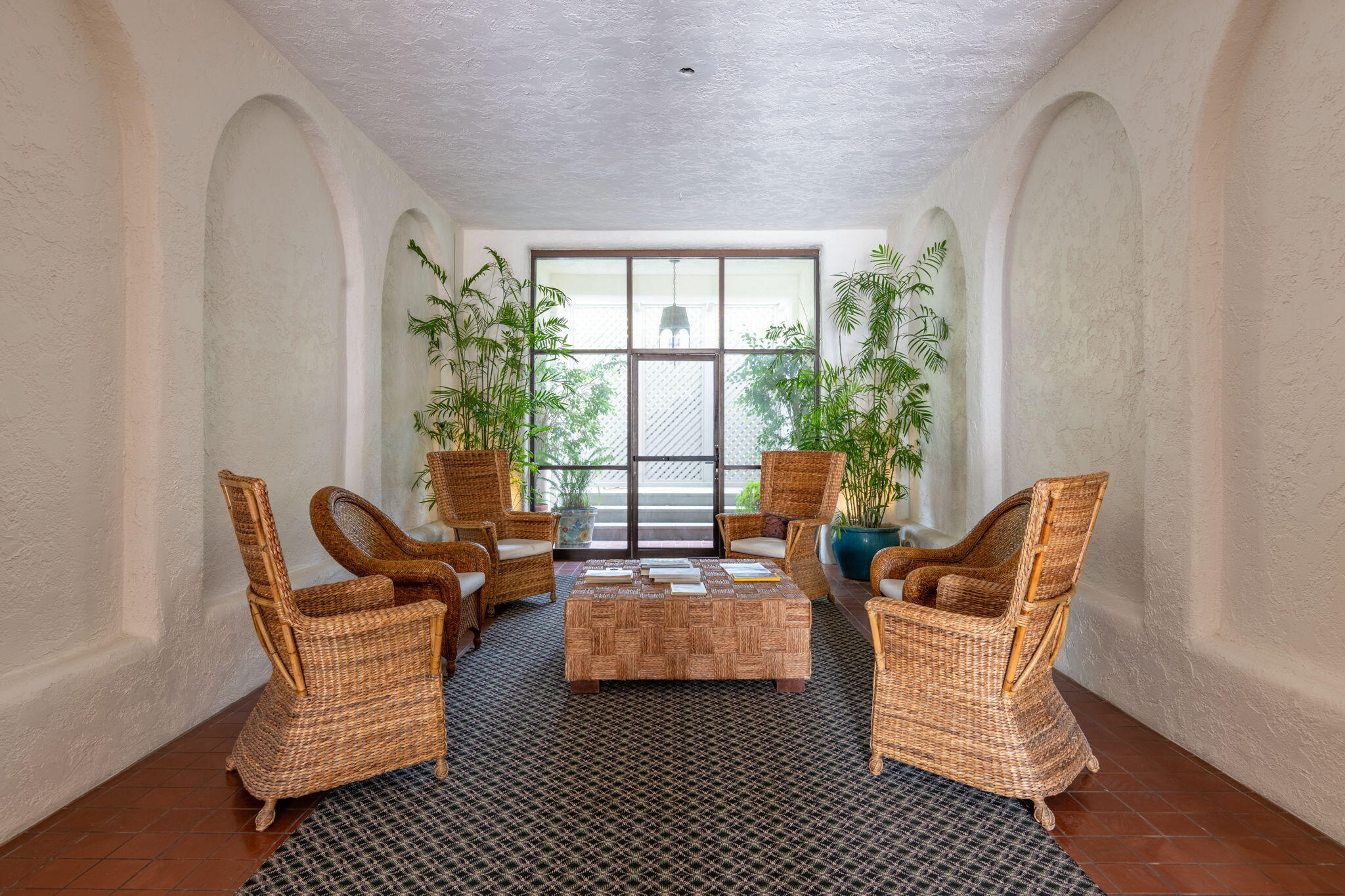 1220 Coast Village Road, Unit 308 Santa Barbara, CA 93108 - Photo 22 of 26 09-Common Areas (interior)