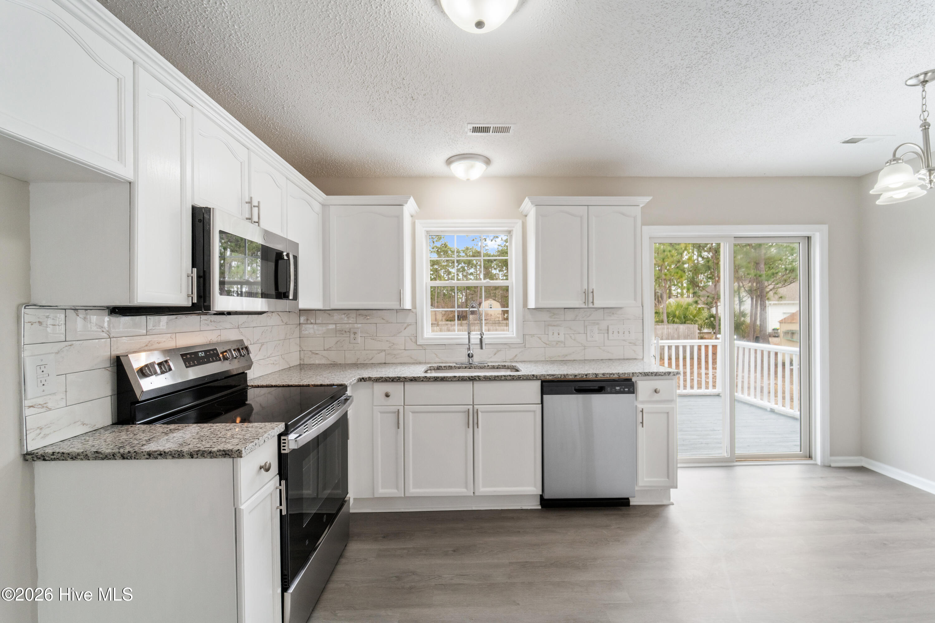 2228 East Boiling Spring Road Southport, NC 28461 - Photo 13 of 31 DSC06873