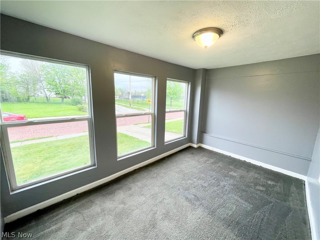 976 Rondel Road Cleveland, OH 44110 - Photo 7 of 35
