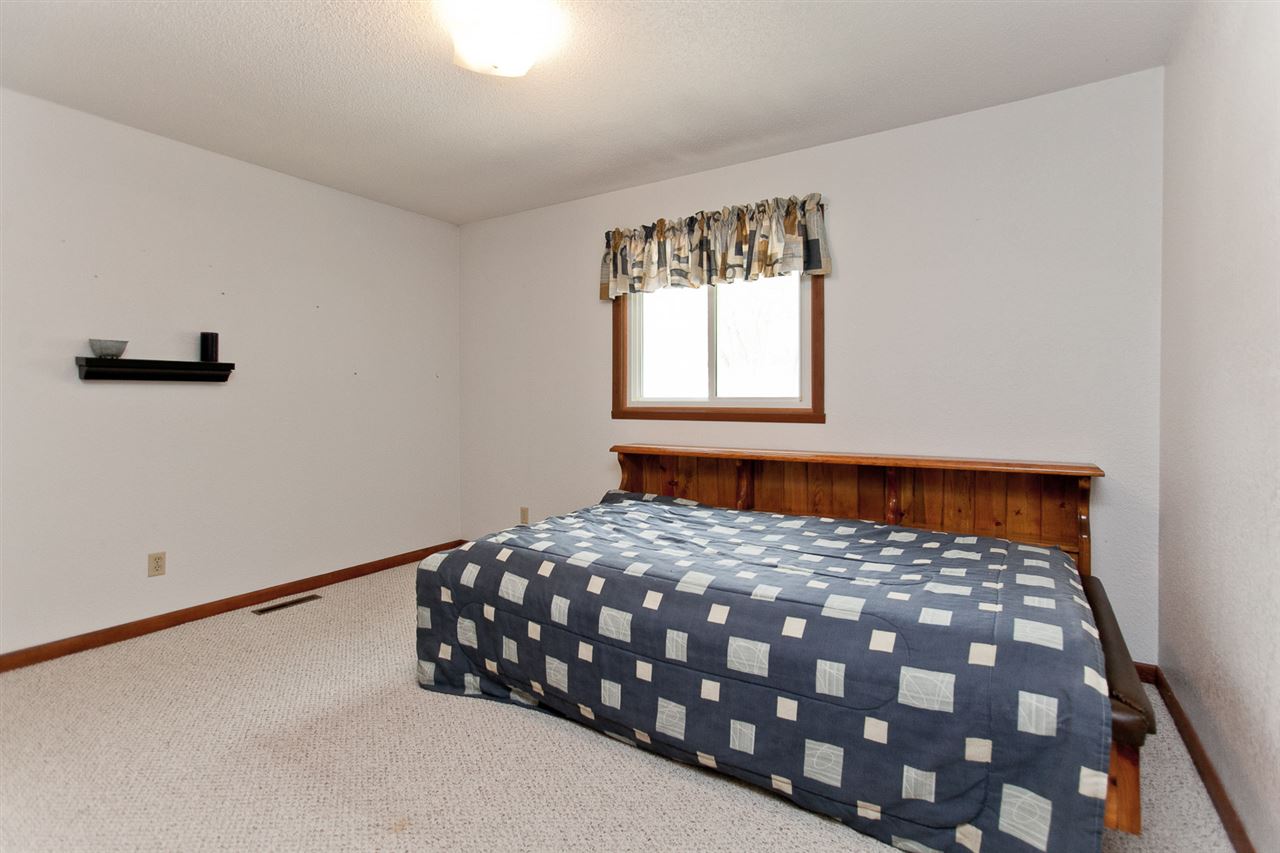 1860 Highland Road Ely, IA 52227 - Photo 15 of 24 Gallery Image 15