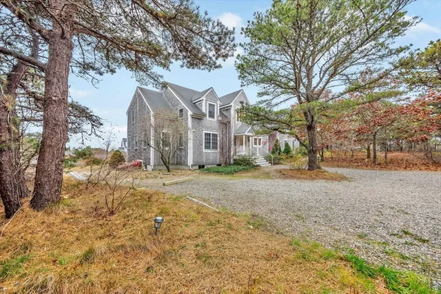 $2,500,000 | 128 Shore Road, Truro, MA 02666