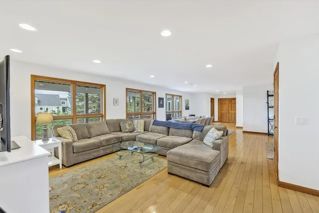 $2,500,000 | 128 Shore Road, Truro, MA 02666