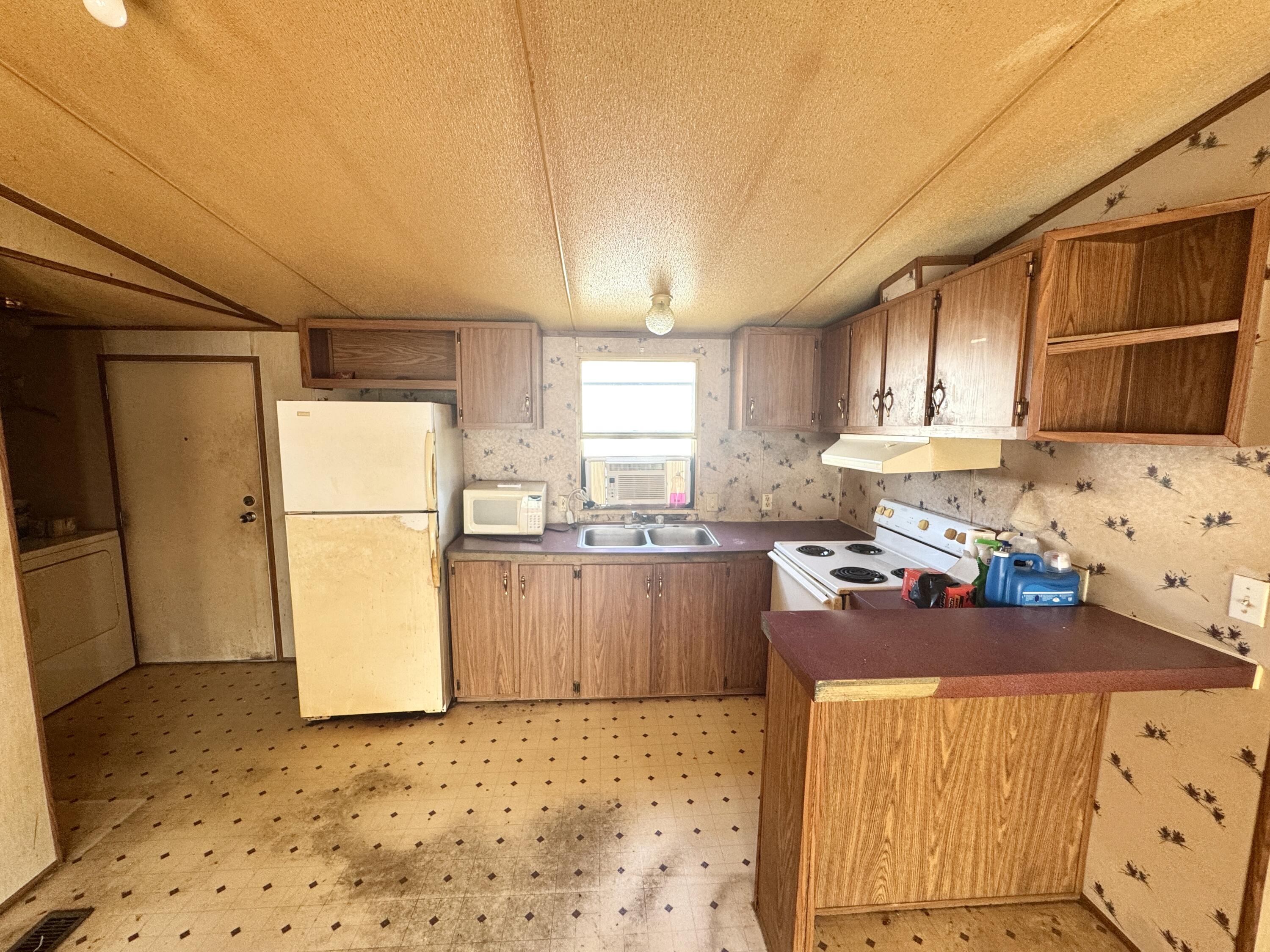 1667 Wading Heron Road Charleston, SC 29412 - Photo 7 of 16 FullSizeRender(2)