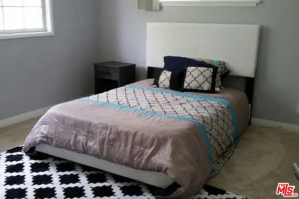 $4,995 | 5049 Serrania Avenue, Woodland Hills, CA 91364