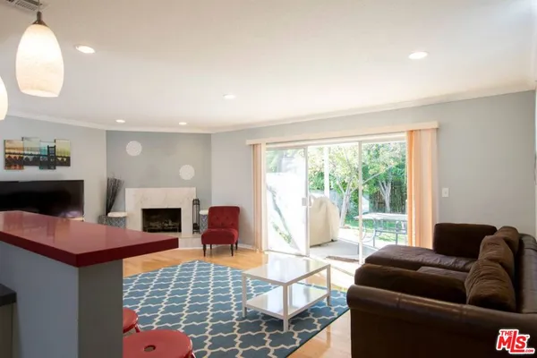 $4,995 | 5049 Serrania Avenue, Woodland Hills, CA 91364