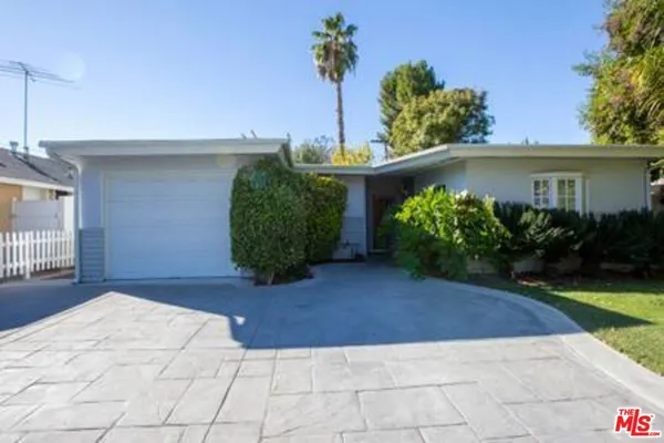 $4,995 | 5049 Serrania Avenue, Woodland Hills, CA 91364