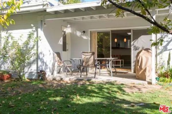 $4,995 | 5049 Serrania Avenue, Woodland Hills, CA 91364