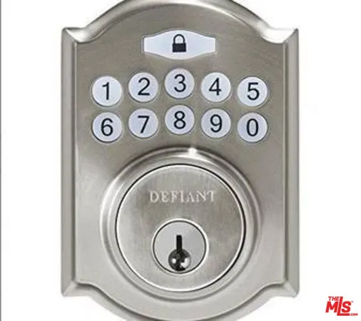 $4,995 | 5049 Serrania Avenue, Woodland Hills, CA 91364