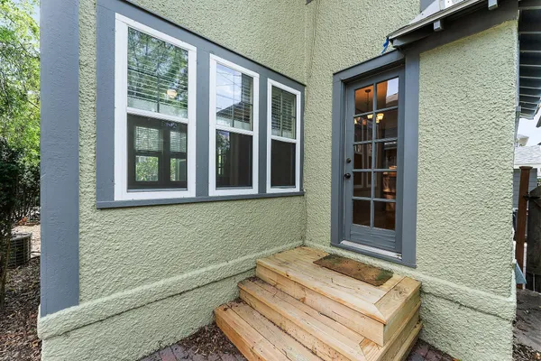 $450,000 | 1458 West 33rd Street, Minneapolis, MN 55408