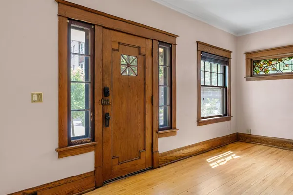 $450,000 | 1458 West 33rd Street, Minneapolis, MN 55408