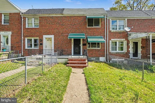 $2,000 | 828 St Dunstans Road, Baltimore, MD 21212
