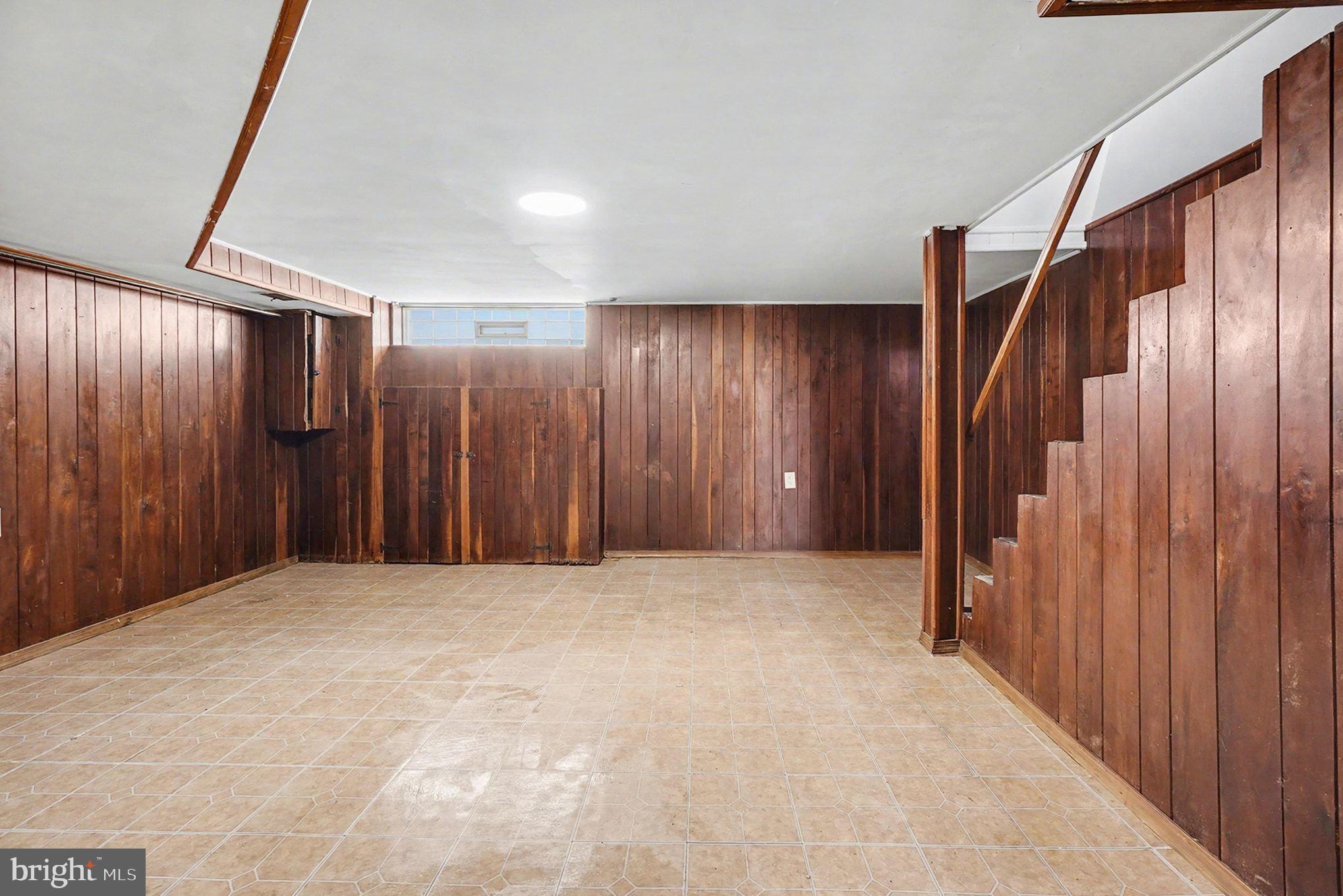 828 St Dunstans Road Baltimore, MD 21212 - Photo 15 of 17