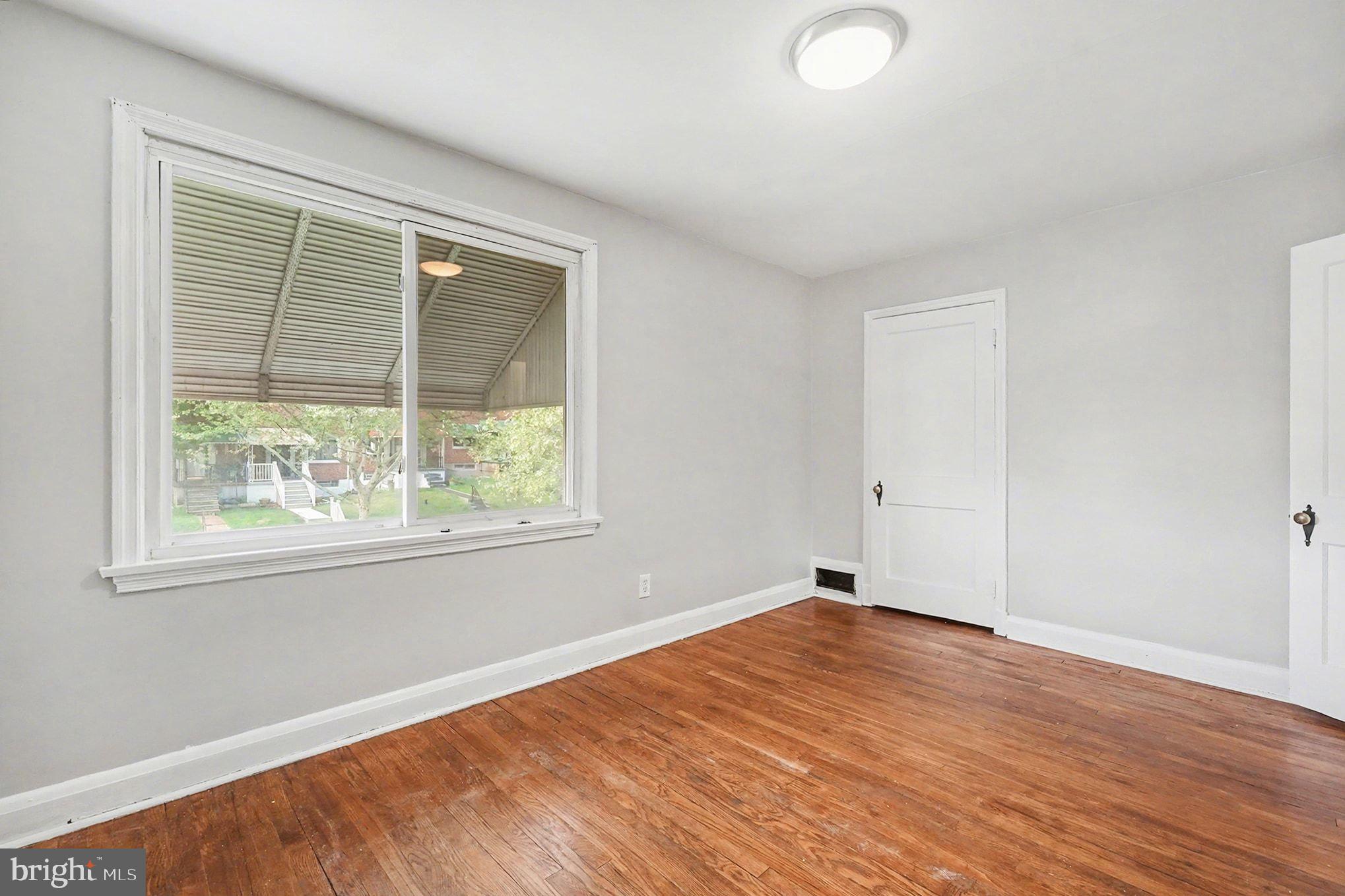 828 St Dunstans Road Baltimore, MD 21212 - Photo 7 of 17