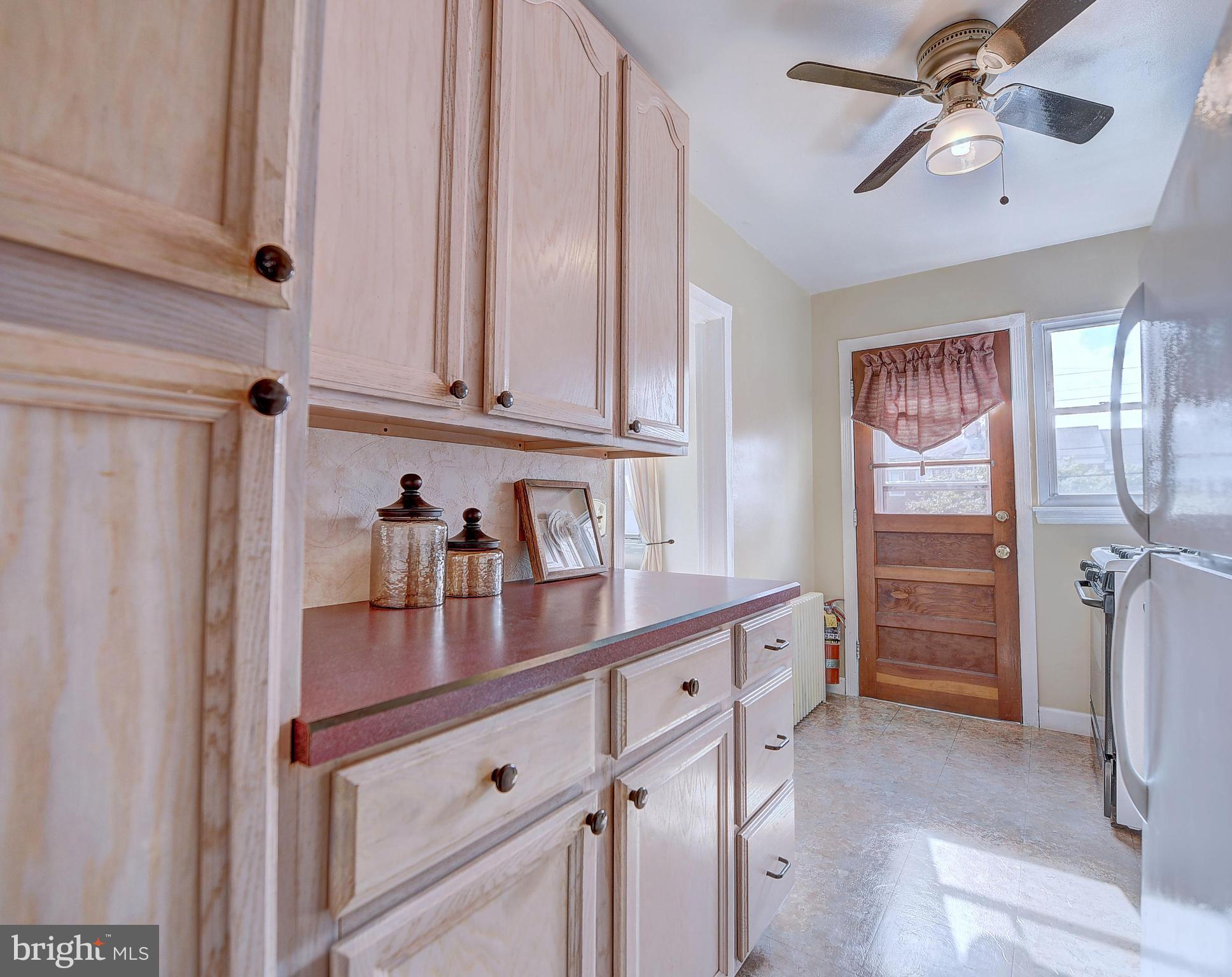 8513 Oak Road Baltimore, MD 21234 - Photo 5 of 17 a view of hallway with chandelier