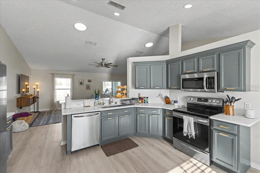 342 Mariners Gate Drive Edgewater, FL 32141 - Photo 11 of 42