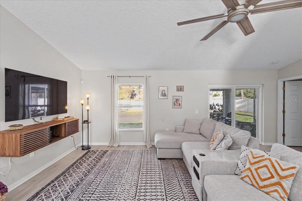 342 Mariners Gate Drive Edgewater, FL 32141 - Photo 17 of 42