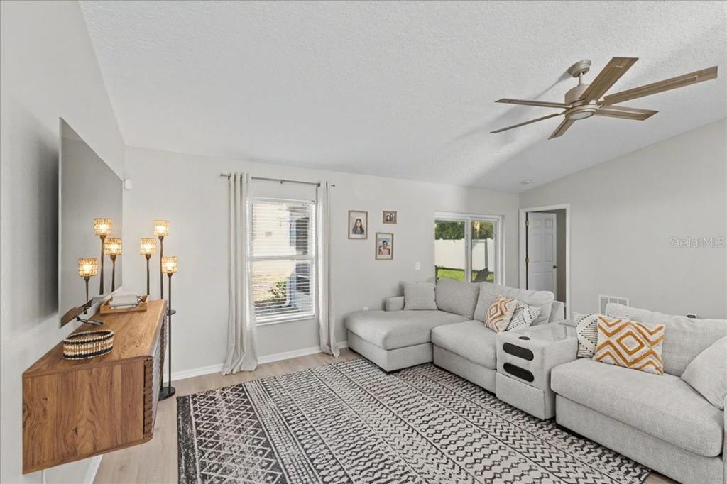 342 Mariners Gate Drive Edgewater, FL 32141 - Photo 18 of 42