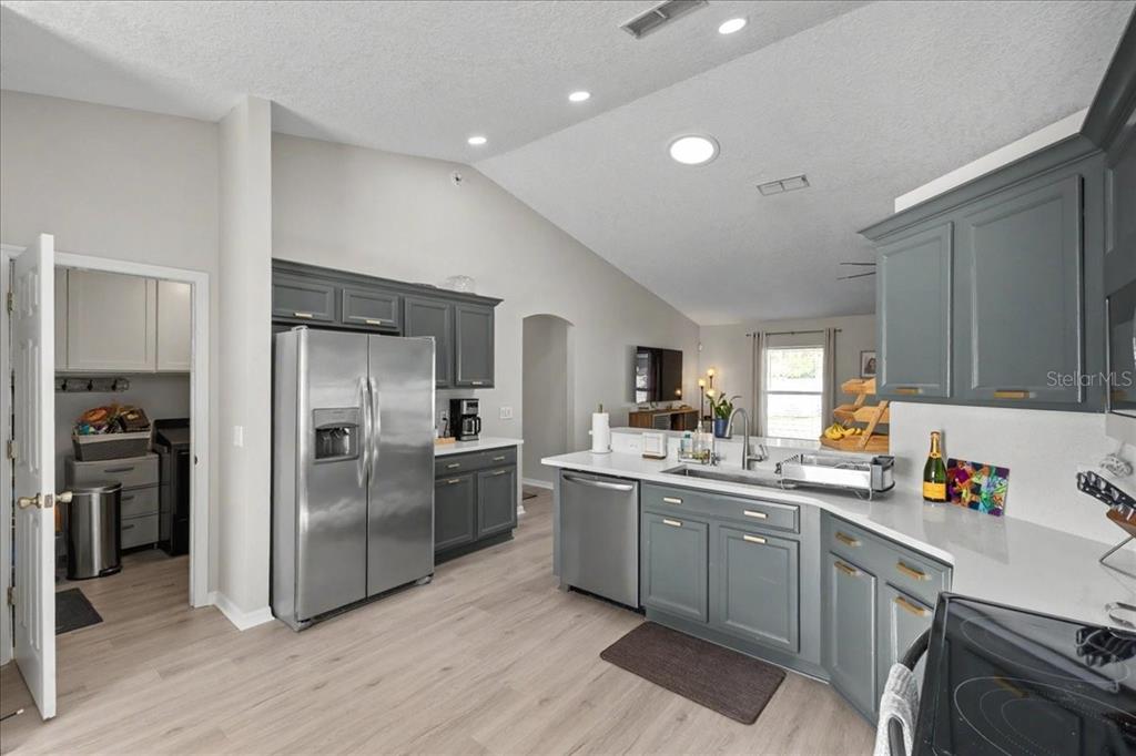 342 Mariners Gate Drive Edgewater, FL 32141 - Photo 9 of 42