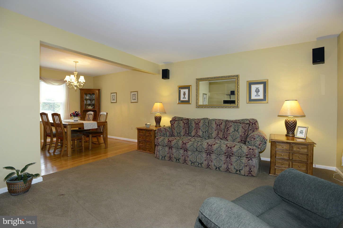 3209 Northwind Road Baltimore, MD 21234 - Photo 3 of 29 Living Room