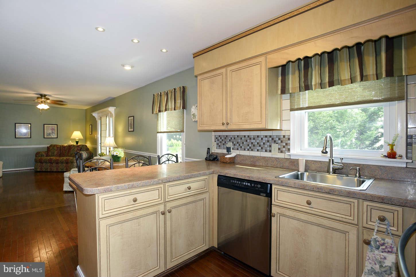 3209 Northwind Road Baltimore, MD 21234 - Photo 7 of 29 Kitchen