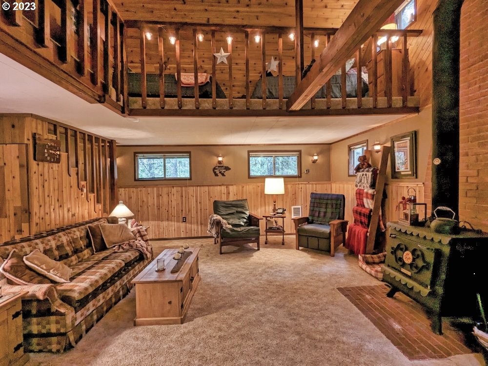 76399 Road 30 Rhododendron, OR 97049 - Photo 6 of 36 Gallery Image 6