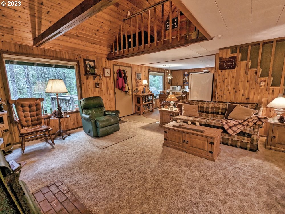 76399 Road 30 Rhododendron, OR 97049 - Photo 7 of 36 Gallery Image 7