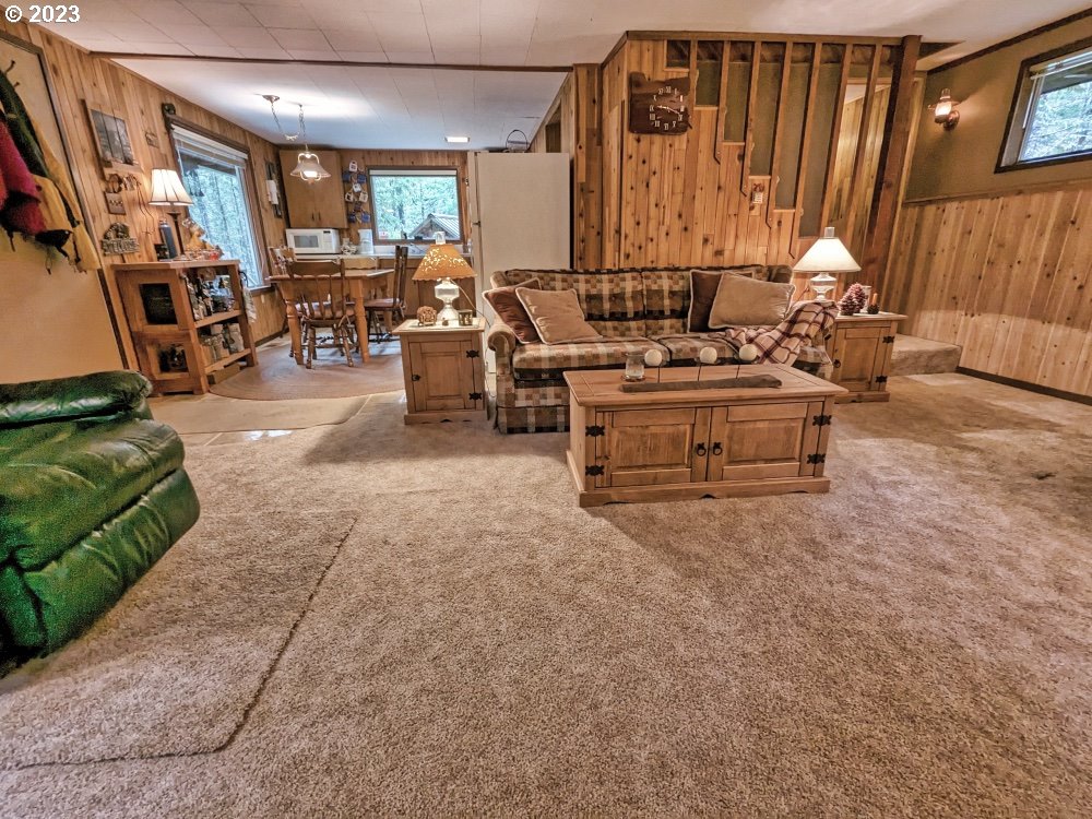 76399 Road 30 Rhododendron, OR 97049 - Photo 9 of 36 Gallery Image 9