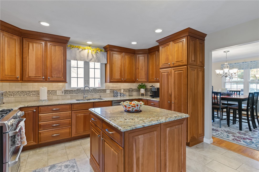 24 Mashie Road Cumberland, RI 02864 - Photo 14 of 39 Gallery Image 14