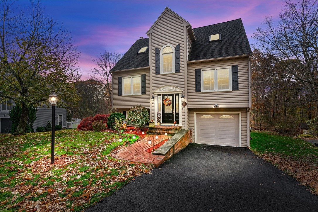 24 Mashie Road Cumberland, RI 02864 - Photo 2 of 39 Gallery Image 2