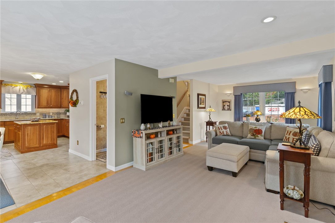 24 Mashie Road Cumberland, RI 02864 - Photo 6 of 39 Gallery Image 6