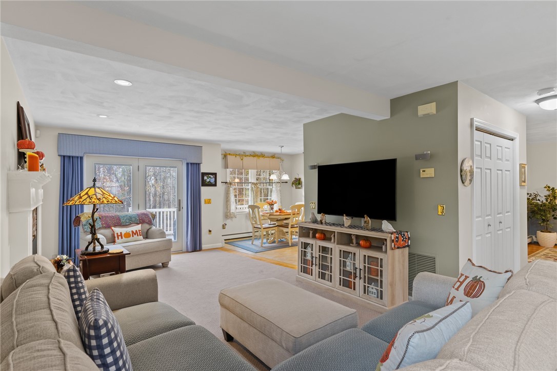 24 Mashie Road Cumberland, RI 02864 - Photo 7 of 39 Gallery Image 7
