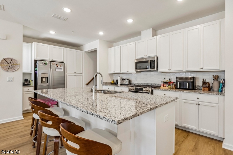 222 Myrtle Road Warren, NJ 07059 - Photo 11 of 27