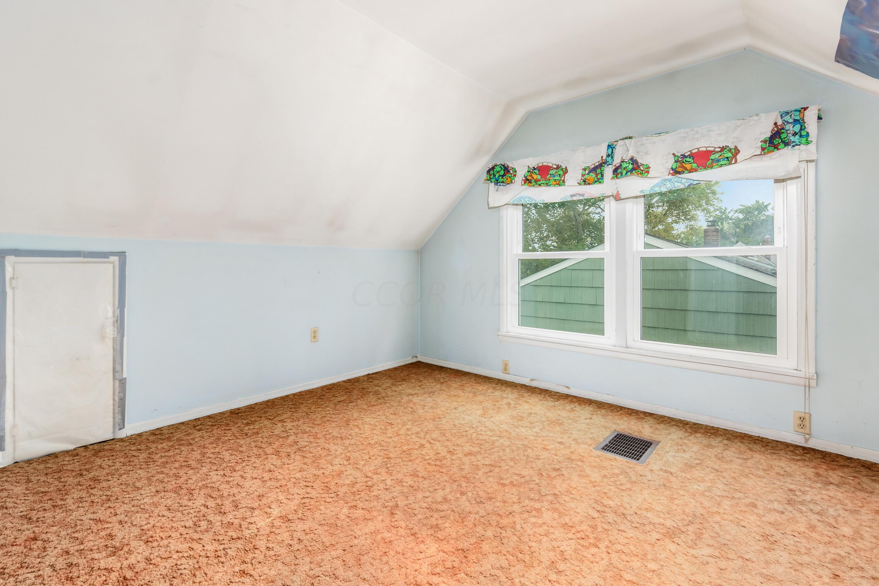 223 Sturbridge Road Columbus, OH 43228 - Photo 25 of 35 Bedroom 4 is big as well and is also upstairs